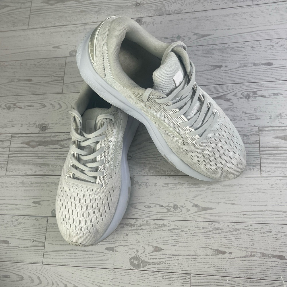 Brooks Ghost 16 Womens Size 8.5 White Grey Athletic Running Shoes 1204071B151